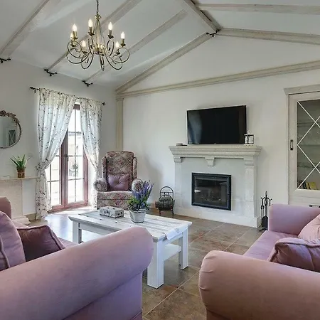 Villa Bellissima *